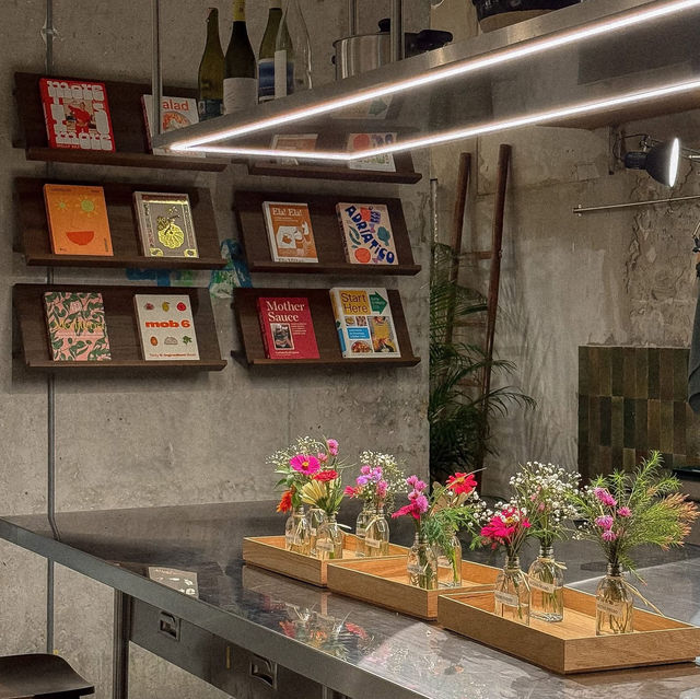 Friend Friend • Emporium, BKK 🛖🧽🌷🍅🥣