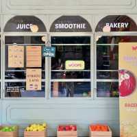 Woops – สมูทตี้อร่อยพร้อมร้านดอกไม้สุดคิวท์ในสาทร 