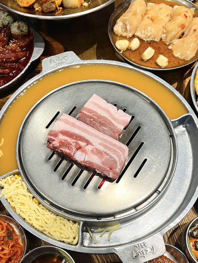 這烤肉店裏驚現烤棉花糖冰淇淋 💕 性價比超高-姜虎東白丁烤肉