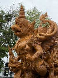 แห่เทียนเข้าพรรษา | อุบลราชธานี