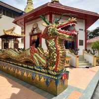 Solo Traveler's Guide to Wat Chayamangkalaram: Penang's Reclining Buddha Temple** 🏯✨