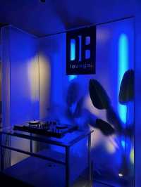 DB Cocktail Lounge