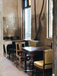 หลงรัก คอฟฟี่ โรสเตอร์ (Long Lux Coffee Roasters)