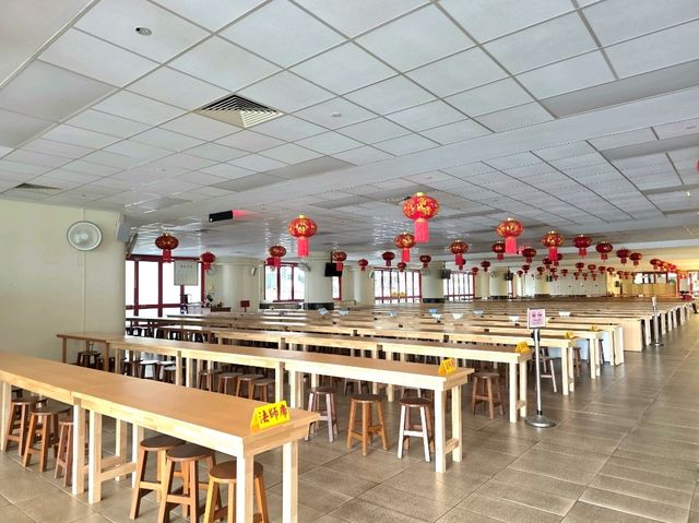 Mindful Meals, Warm Hearts : The Hall of Five Contemplation