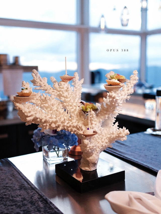 《深圳高空法式酒館》 由有多年米芝蓮餐廳經驗既主廚將法式優雅同現代元素結合