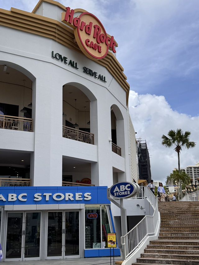 괌 여행자의 편의점, ABC 스토어