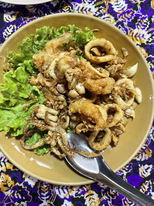 ร้านอาหารพื้นบ้านจังหวัดภูเก็ต น้ำย้อย 🍴