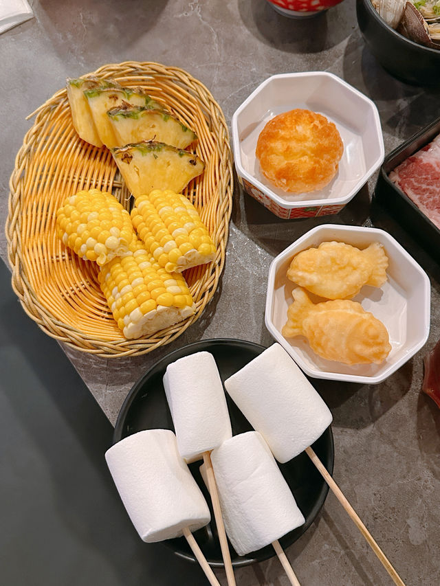 超靚生日裝飾,仲有任食燒肉同火鍋 超靚生日裝飾,仲有任食燒肉同火鍋