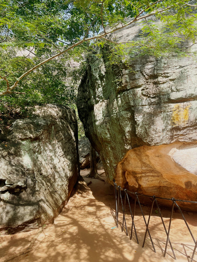 【シギリヤ・ロック】スリランカの絶景世界遺産