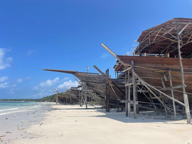 Sailing Traditions Alive: Phinisi Ships of Tanjung Bira Sailing Traditions Alive: Phinisi Ships of Tanjung Bira