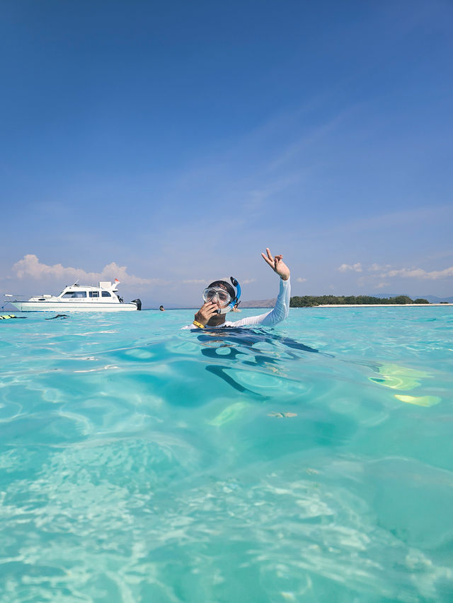 Snorkeling at Taka Makassar: A Crescent-Shaped Paradise Snorkeling at Taka Makassar: A Crescent-Shaped Paradise