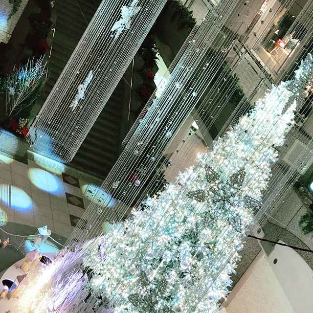 横浜ランドマークプラザのクリスマス: YOKOHAMA MINATOMIRAI WINTER HOLIDAY 横浜ランドマークプラザのクリスマス: YOKOHAMA MINATOMIRAI WINTER HOLIDAY