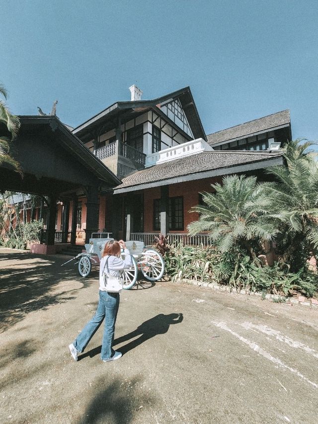 Governor's House: A Journey to the Past 🕰️