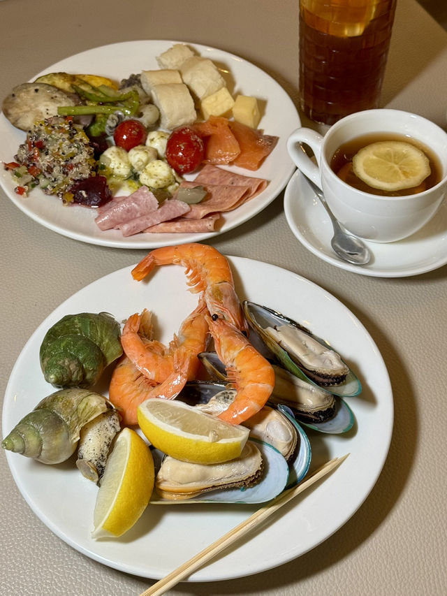 觀塘半自助餐：凍海鮮任食，仲有拉絲蟹肉飯！🦀🍝
