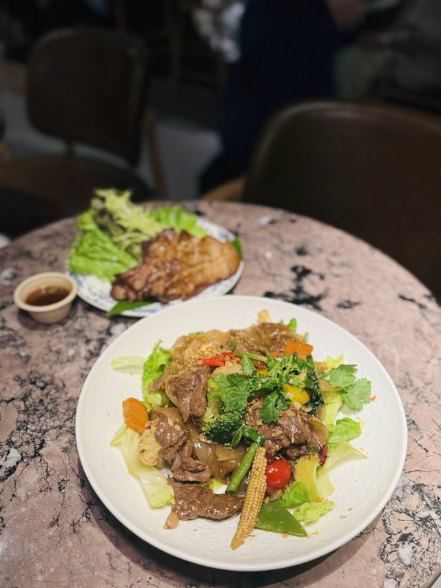 🍜【荃灣米芝蓮人龍店!東南亞Fusion菜+Happy Hour排隊都值】🐟   🍜【荃灣米芝蓮人龍店!東南亞Fusion菜+Happy Hour排隊都值】🐟