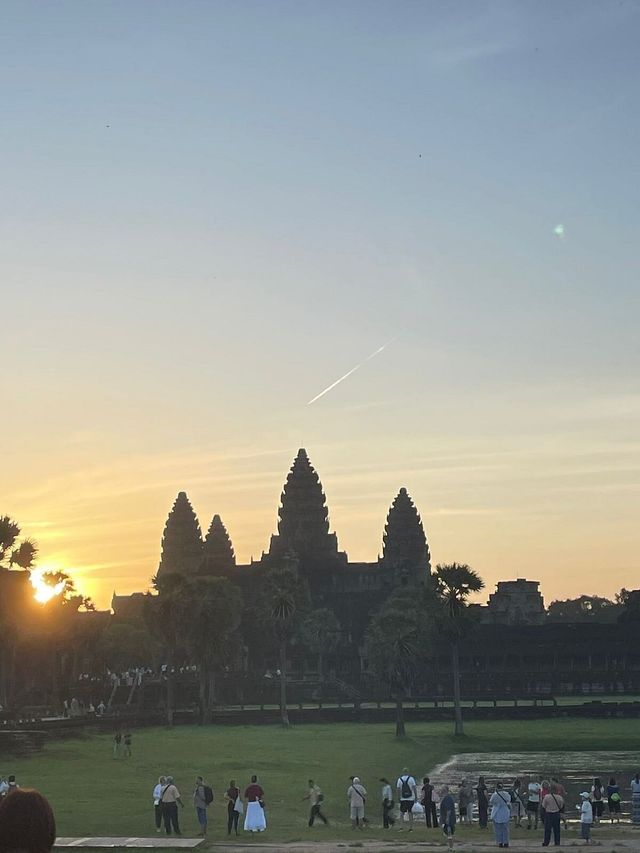 Incridible bike trip around Angkor Wat