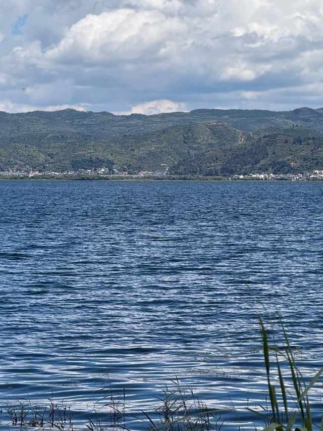 Whispers of Water and Mountains – Discover Erhai