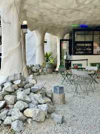 A Cave-Inspired Oasis in Taman Botani Putrajaya 🥤 Gua