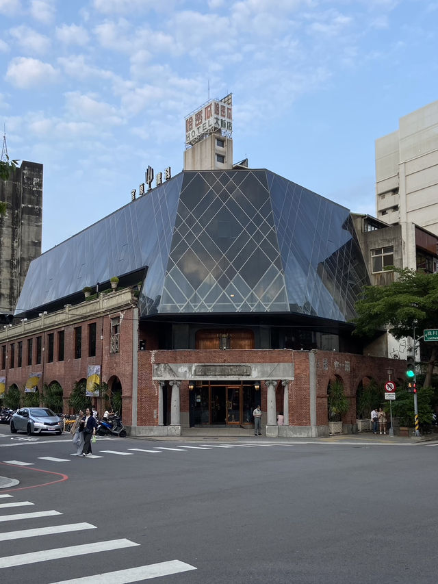 Taichung's Afternoon Charm: A Cultural Stroll Taichung's Afternoon Charm: A Cultural Stroll