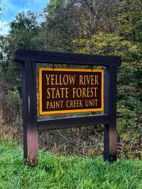 🗿 Effigy Mounds National Monument – Ancient History in Nature 🌿