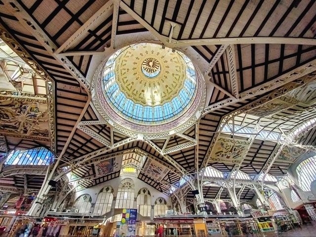 瓦倫西亞 | 絲綢交易所 La Lonja de la Seda:體現皇宮貴族美學 瓦倫西亞 | 絲綢交易所 La Lonja de la Seda:體現皇宮貴族美學