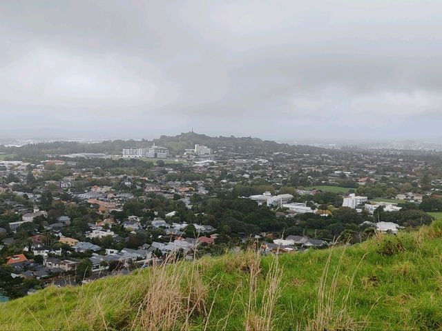 Auckland's Volcanic Summit: A Symphony of City and Sea