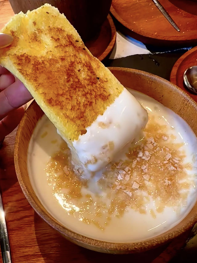 Harbin Hidden Gem 🍍|The Must-Try Pineapple BBQ Spot You Can’t Miss! Harbin Hidden Gem 🍍|The Must-Try Pineapple BBQ Spot You Can’t Miss!