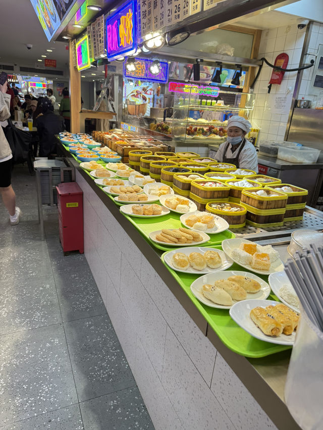 Yuyuan Garden. Shanghai Yuyuan Garden. Shanghai