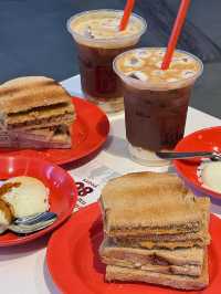 ☕️ Early Morning Comfort — Ya Kun Toast @ KLIA