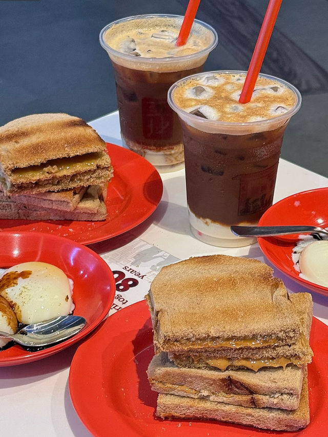 ☕️ Early Morning Comfort — Ya Kun Toast @ KLIA