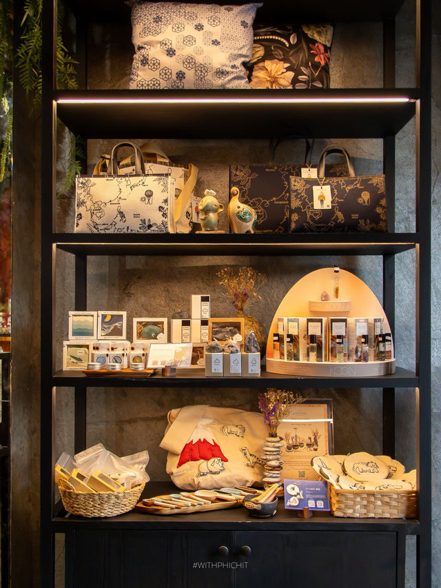 The Gallery: ศิลปะแห่งการให้ ณ Asiatique