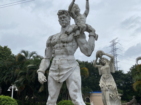 A Hidden Gem in Guangzhou — A Solo Stroll for the Artsy Soul