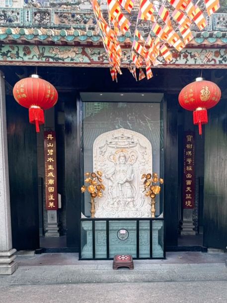 両面彫刻の白玉像。 | Trip.com マカオ