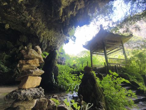 The Temporarily Closed 4,000-Year-Old Ba Salt Ancient Trail
