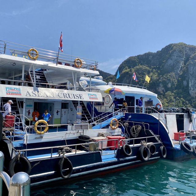 Ferry Terminal in Ko Phi Phi, Thailand🇹🇭