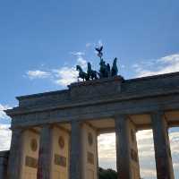 🇩🇪 Landmark of Berlin: Brandenburg Gate 🏛️