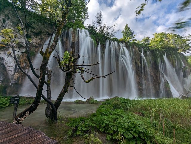 A Journey through Plitvice Lakes 🌿🏞️