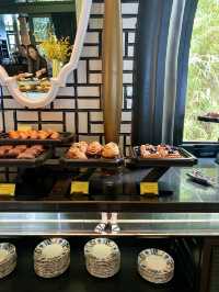 Amazing Hospitality Service During Breakfast at the Intercontinental Da Nang 🍽️🌞