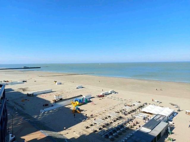 โรงแรมสวยติดชายหาดวิวทะเลแจ่มๆ