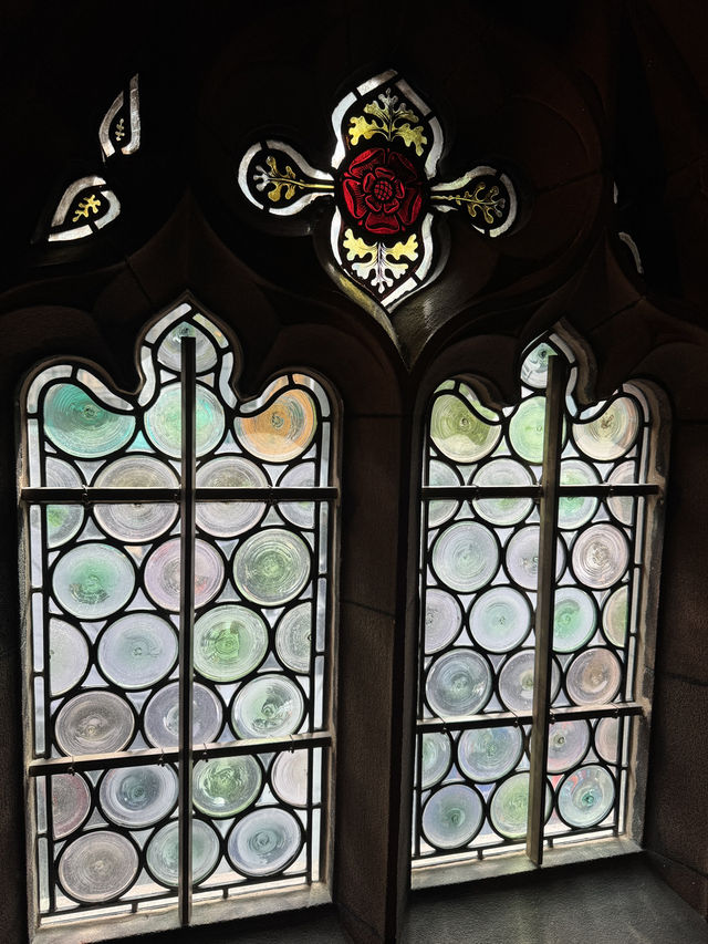 🇬🇧 約翰·萊蘭茲圖書館（John Rylands Library）📖