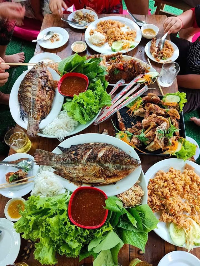🌿✨ Naduei Café & Restaurant - คาเฟ่เล็กๆ 