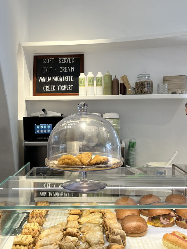 Mykonos | Enjoy the coffee from the cosy cafe 