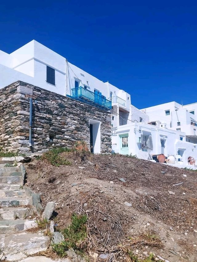 🏝️ Sifnos – Elegant Simplicity in the Cyclades