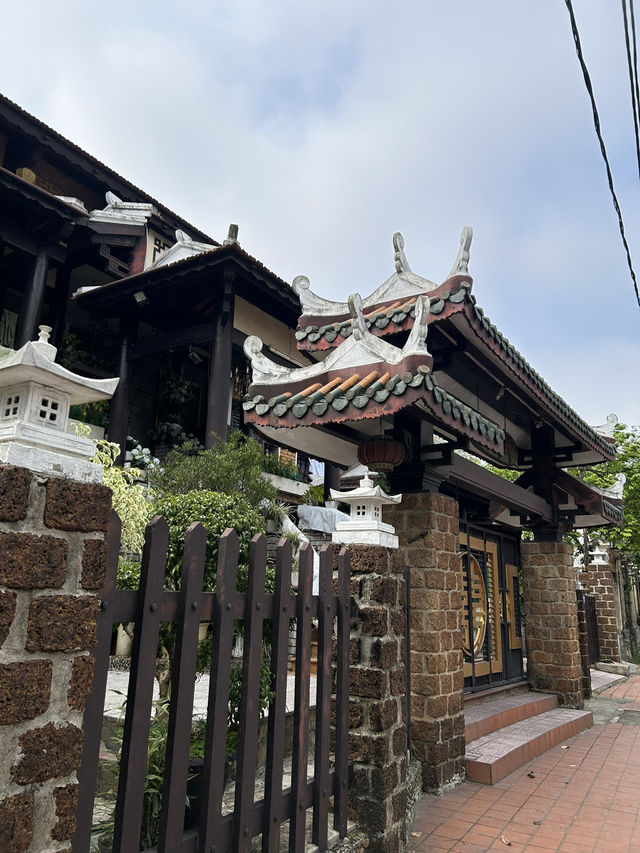📌 Hue for $100: 2 Days in a City Where History Breathes