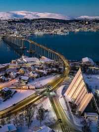 ❄️🌌 “Gateway to the Arctic: My Magical Day in Tromsø” 🇳🇴