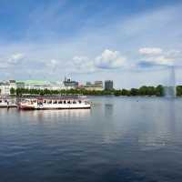Exploring Hamburg: A City of Canals, Culture, and Contrasts