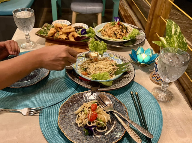 DINNER WITH A VIEW AT LION’S SUNSET LOUNGE – EL NIDO’S BEST-KEPT SECRET 🌅🍷  