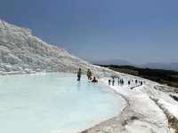 絶景！自然が創り出した白と青の世界