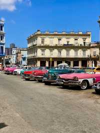 Havana Roadtrip: Classic Cars, Rooftop Views & Rich History