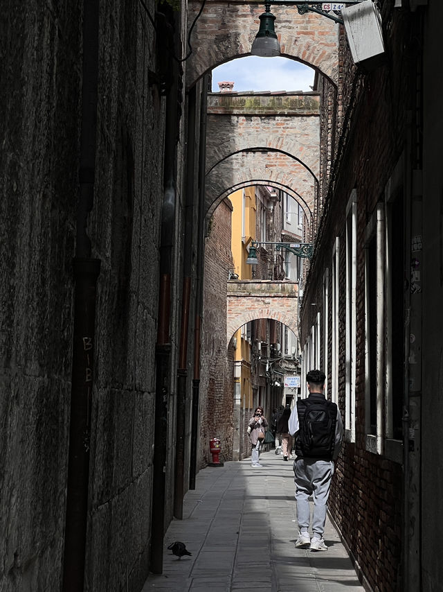 🇮🇹Venice: Canals, Gondolas & Sweets